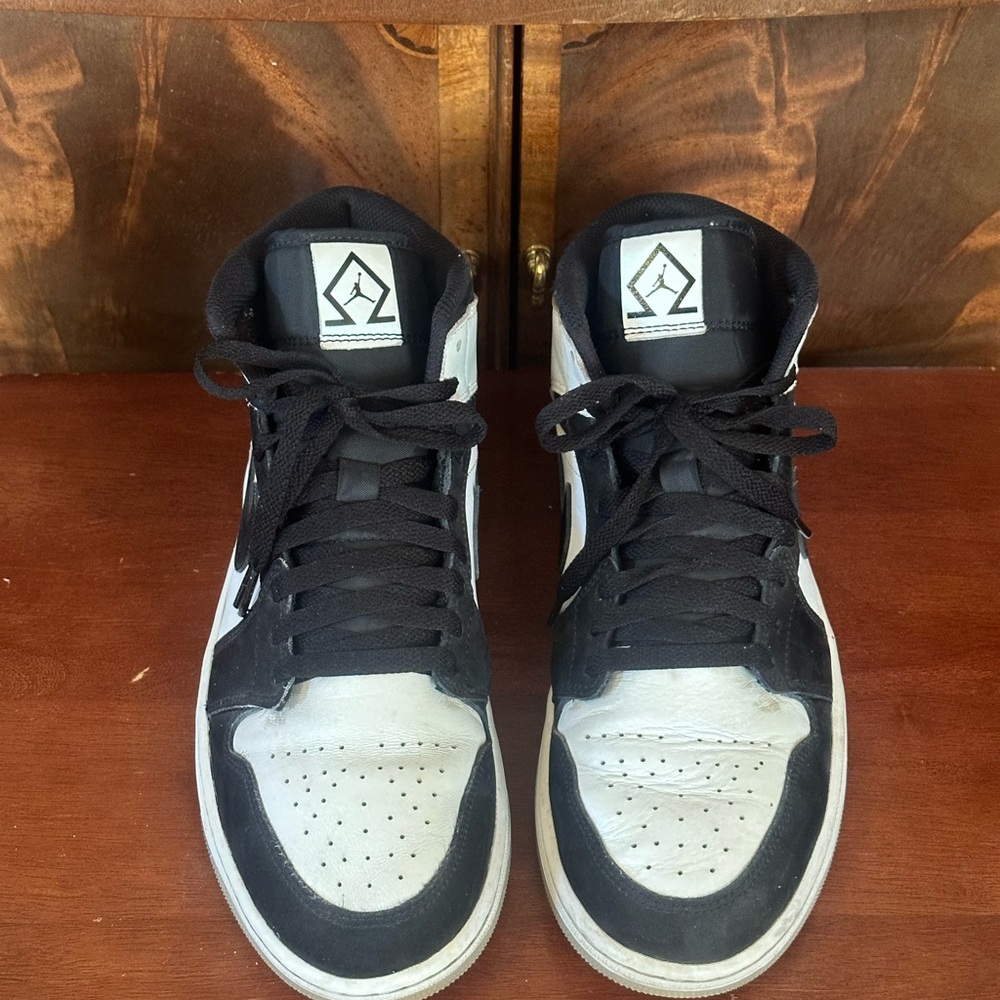 Nike Air Jordan 1 Mid SE Diamond Shorts White Black Sneakers